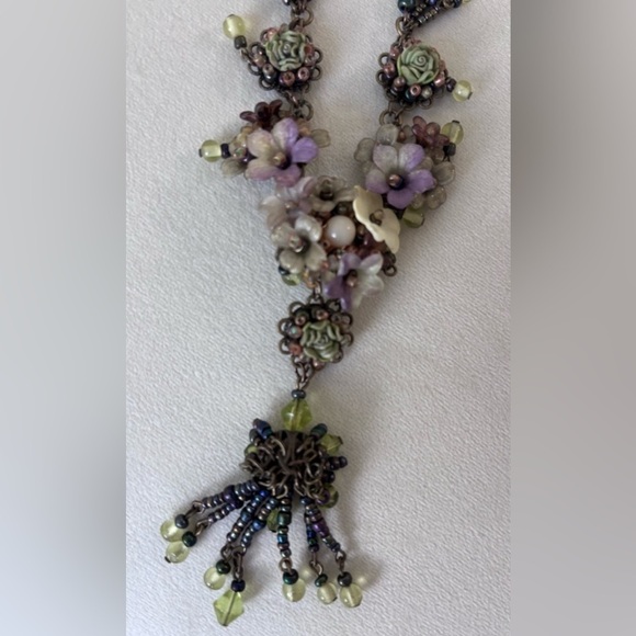 Colleen Toland Jewelry - Vtg Colleen Toland’s Floral Charm Necklace